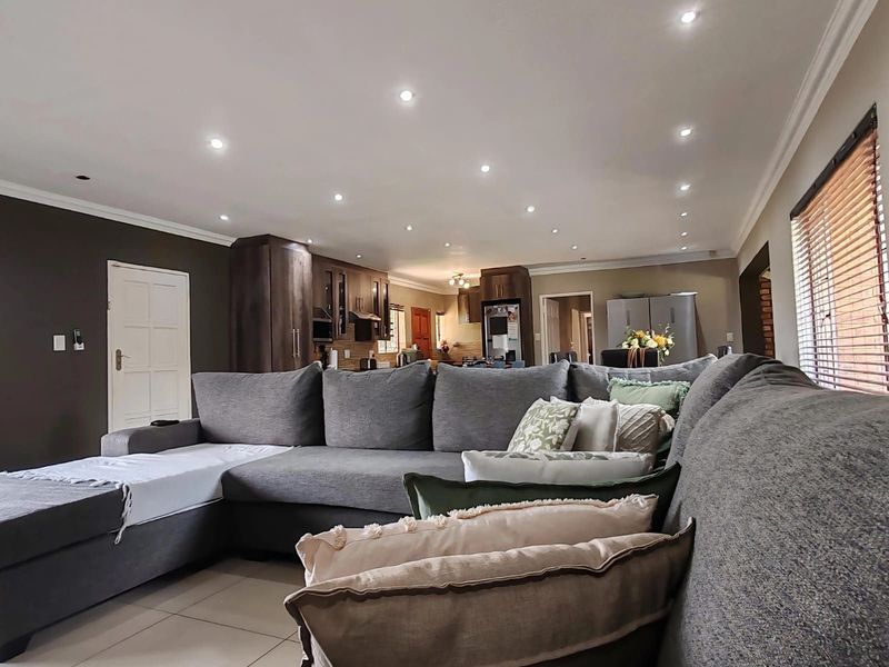 House For Sale in Impala Park - Photo 8