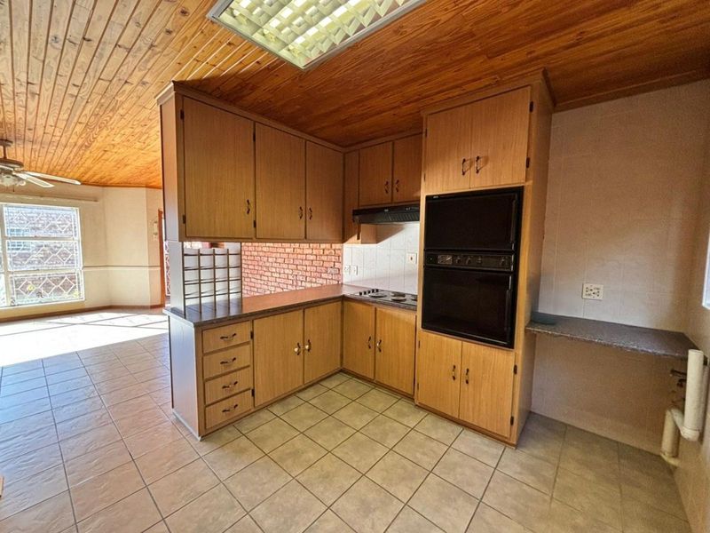 Townhouse For Sale in New Park - Photo 10