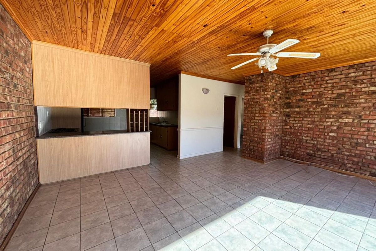 Townhouse For Sale in New Park - Photo 4