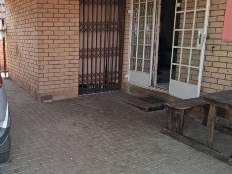 Townhouse For Sale in Reyno Ridge - Photo 3