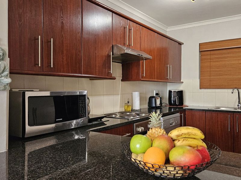 Apartment For Sale in Century City - Photo 6