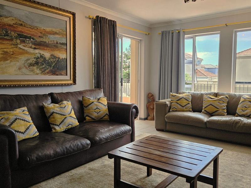 Apartment For Sale in Century City - Photo 2