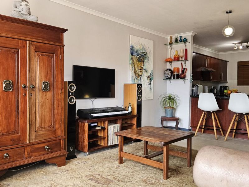 Apartment For Sale in Century City - Photo 4