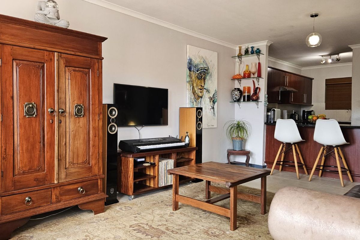 Apartment For Sale in Century City - Photo 4