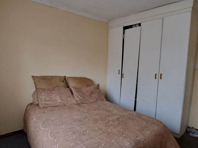 Townhouse For Sale in Wierda Park - Photo 5