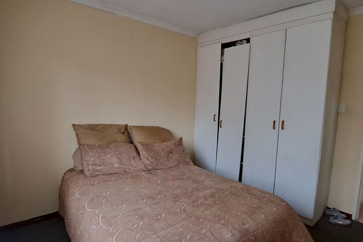 Townhouse For Sale in Wierda Park - Photo 5