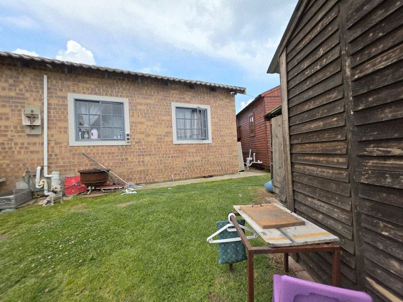 House For Sale in Secunda Central - Photo 2