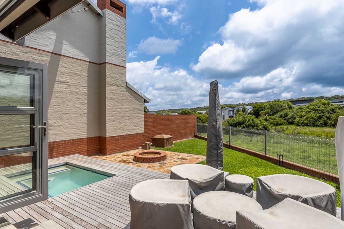 Townhouse For Sale in The Hills Game Reserve Estate - Photo 2