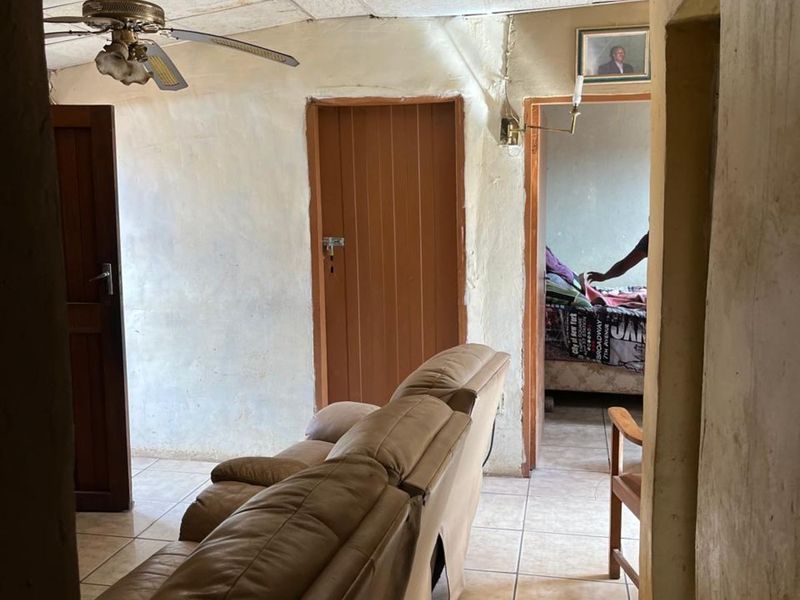 House For Sale in Soshanguve PP2 - Photo 5