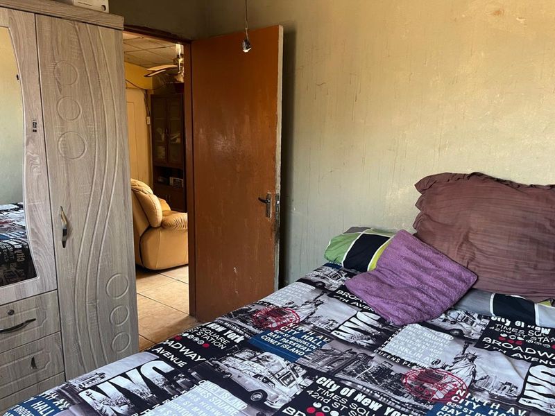 House For Sale in Soshanguve PP2 - Photo 4