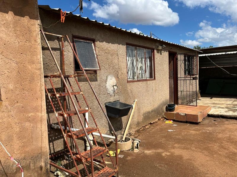 House For Sale in Soshanguve PP2 - Photo 7