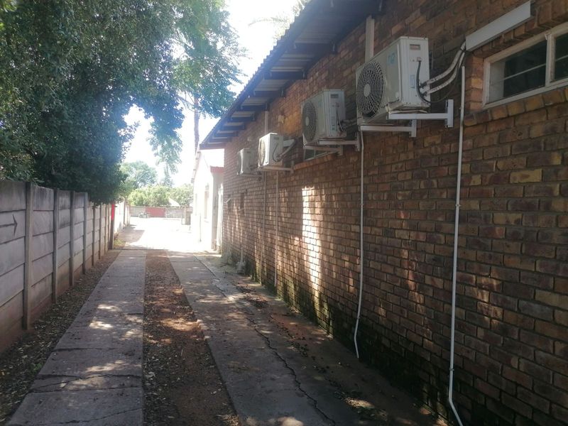 House For Sale in Modimolle Central - Photo 2