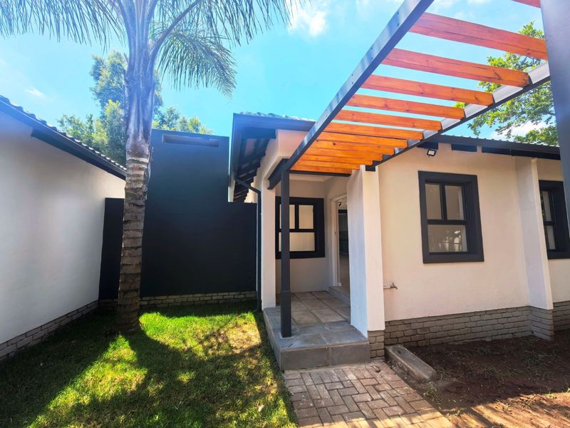 House For Sale in Rooihuiskraal North - Photo 2