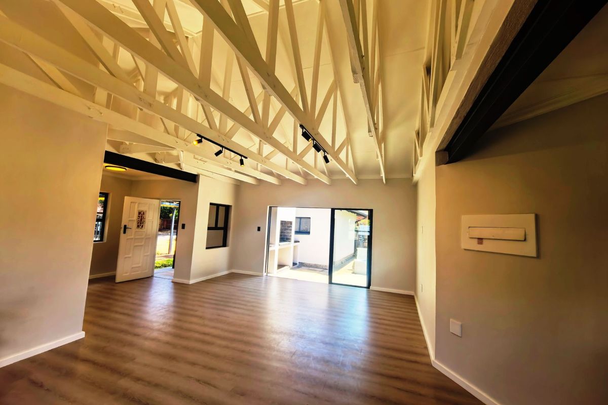 House For Sale in Rooihuiskraal North - Photo 3