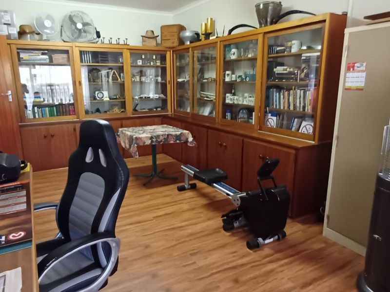 House For Sale in Oudtshoorn South - Photo 8