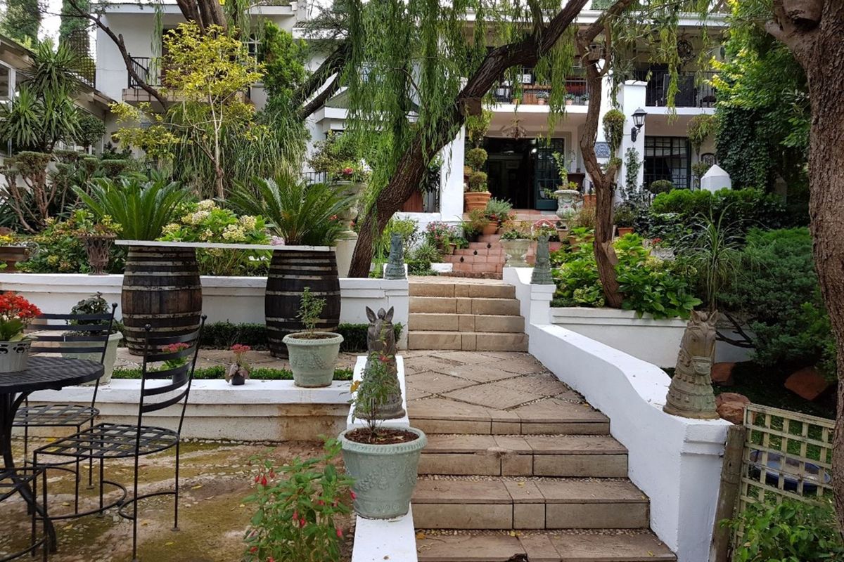 Guest House For Sale in Doornkloof - Photo 4