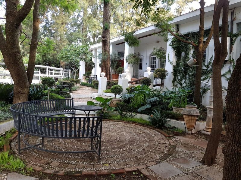 Guest House For Sale in Doornkloof - Photo 2