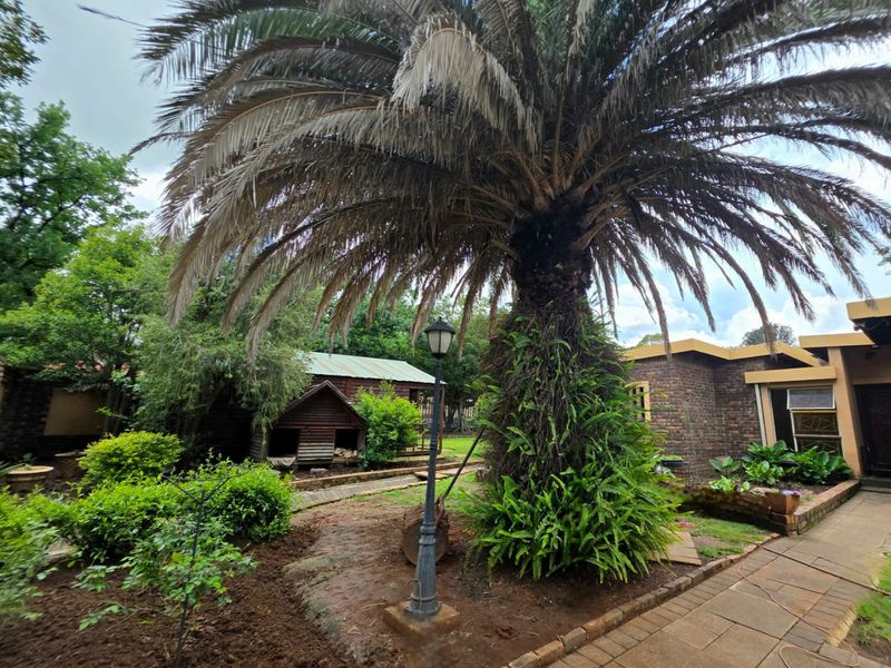 House For Sale in Secunda Central - Photo 2