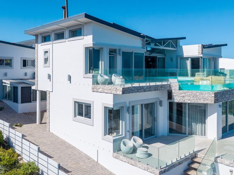 House For Sale in Oceanview Heights - Photo 2