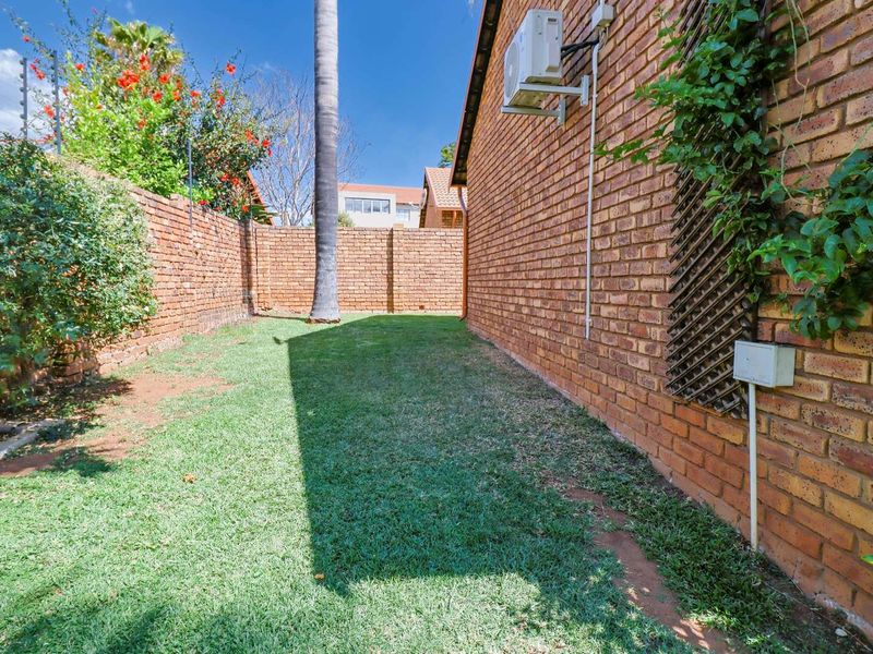 Townhouse For Sale in Amberfield Glen - Photo 7