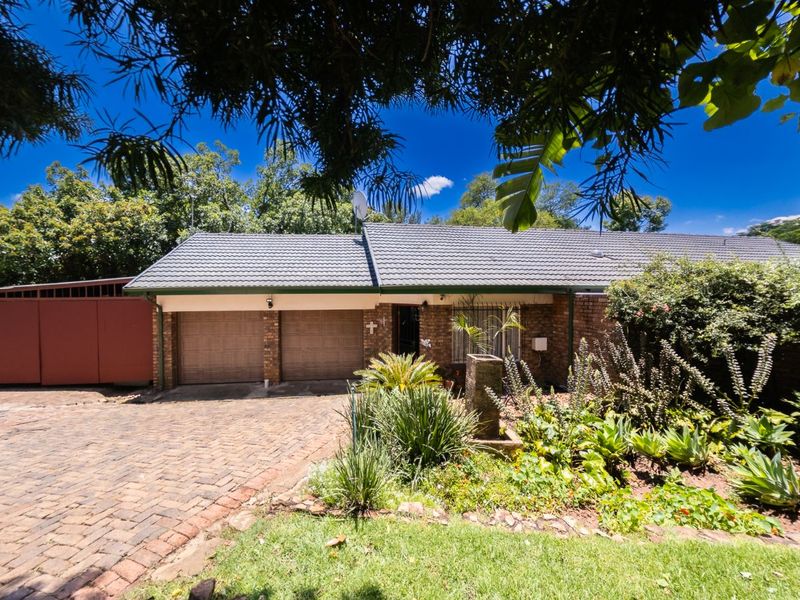 House For Sale in Silverton - Photo 10