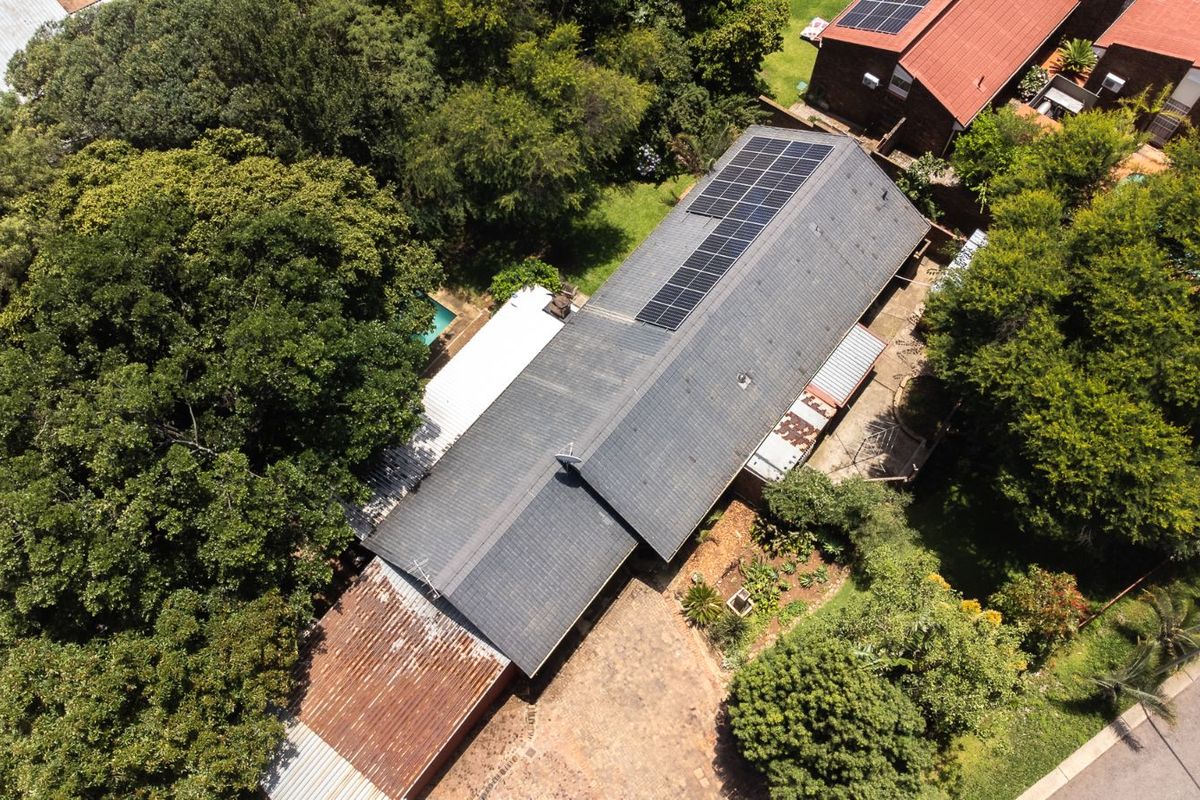 House For Sale in Silverton - Photo 4