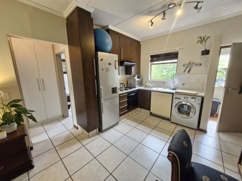 Apartment For Sale in Fourways - Photo 9
