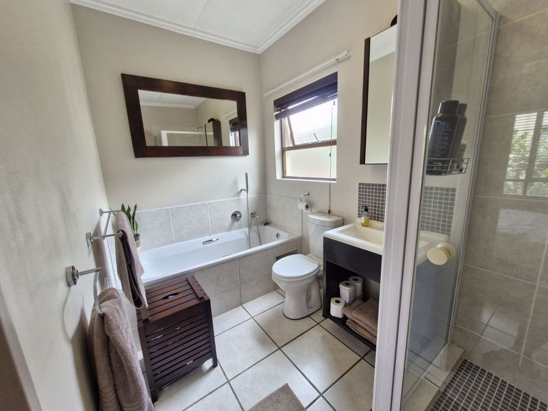 Apartment For Sale in Fourways - Photo 10