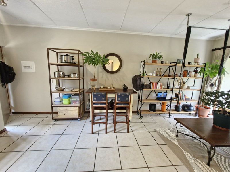 Apartment For Sale in Fourways - Photo 2