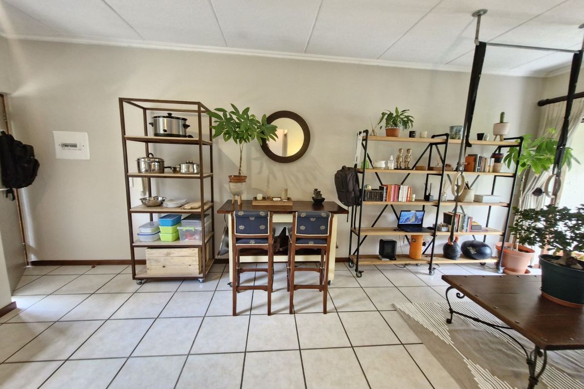 Apartment For Sale in Fourways - Photo 2