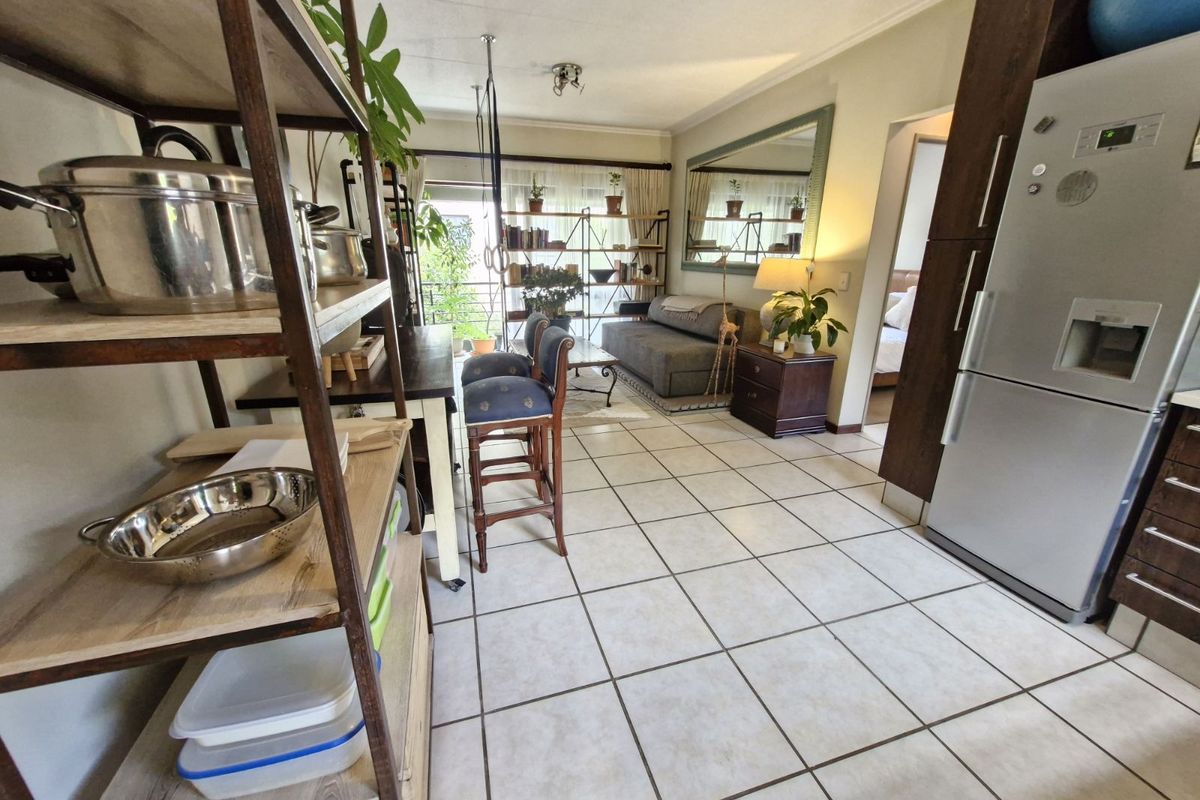 Apartment For Sale in Fourways - Photo 3