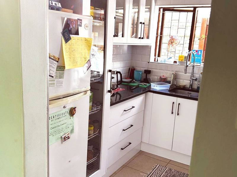 Townhouse For Sale in Jeffreys Bay Central - Photo 7