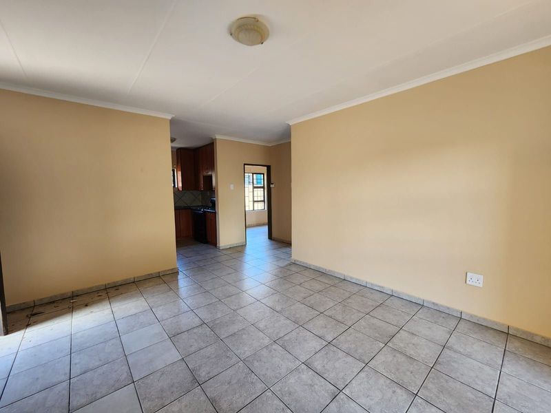 Townhouse For Sale in New Park - Photo 2