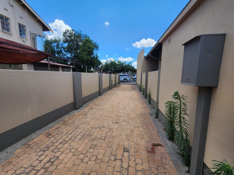 Townhouse For Sale in New Park - Photo 1