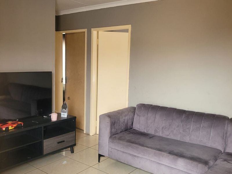 House For Sale in Tasbet Park - Photo 3