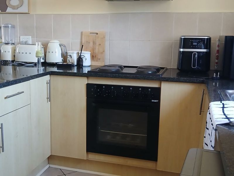 Apartment For Sale in Hartenbos Central - Photo 9