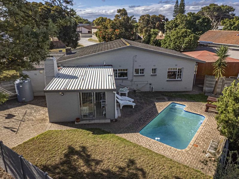 House For Sale in Westering - Photo 2