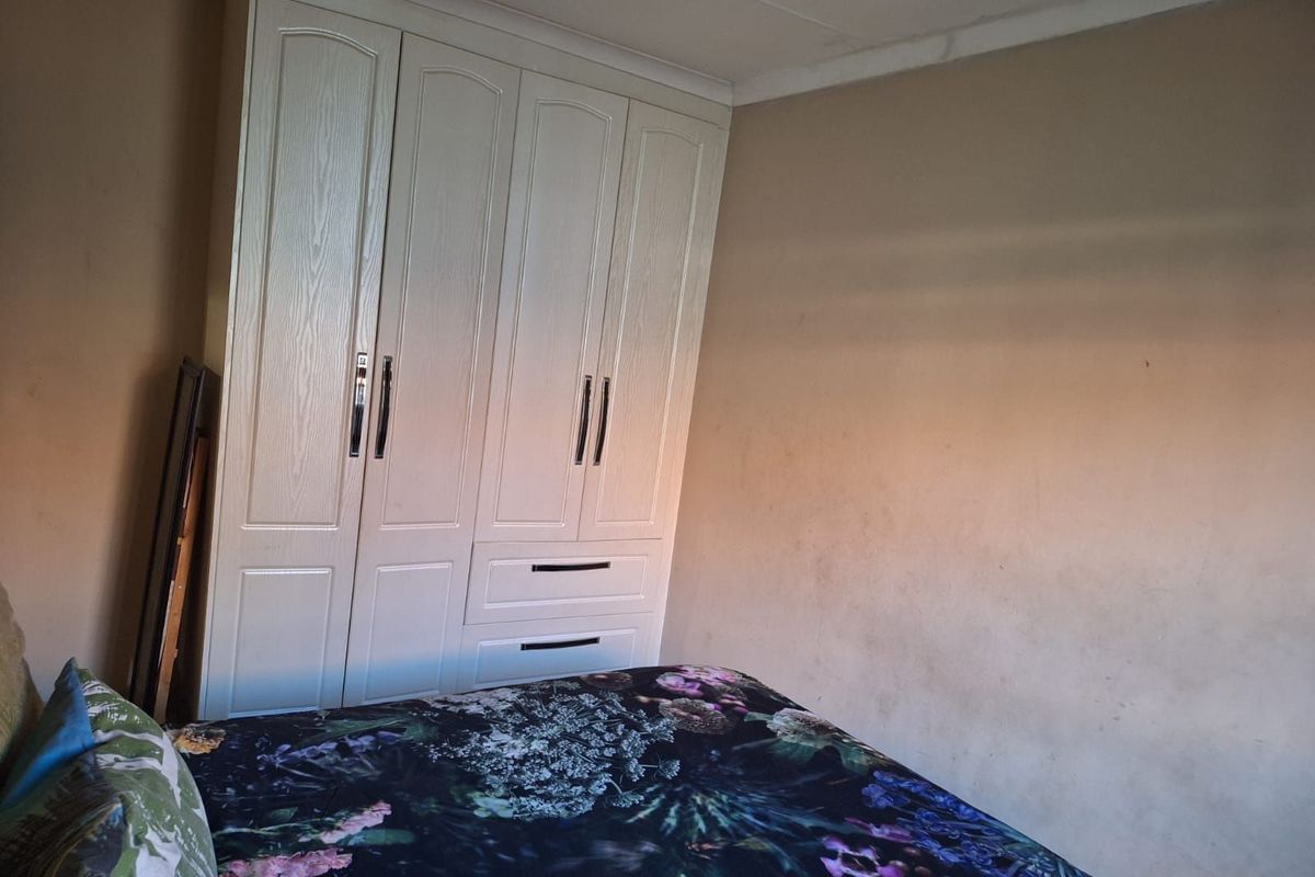 Townhouse For Sale in Bendor - Photo 5