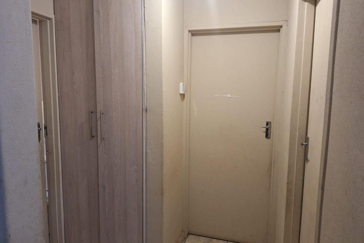 Townhouse For Sale in Bendor - Photo 4