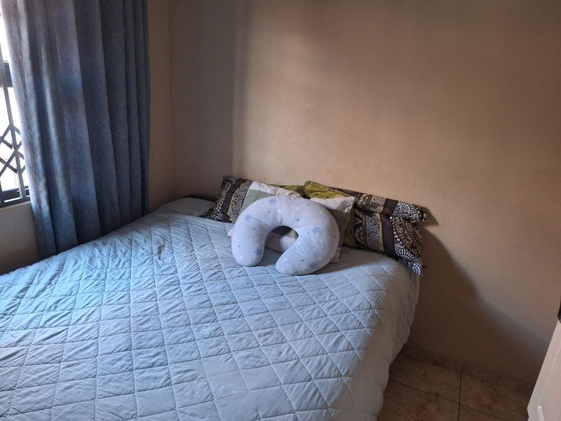 Townhouse For Sale in Bendor - Photo 6