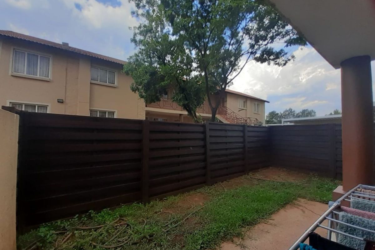 Apartment For Sale in Die Hoewes - Photo 3