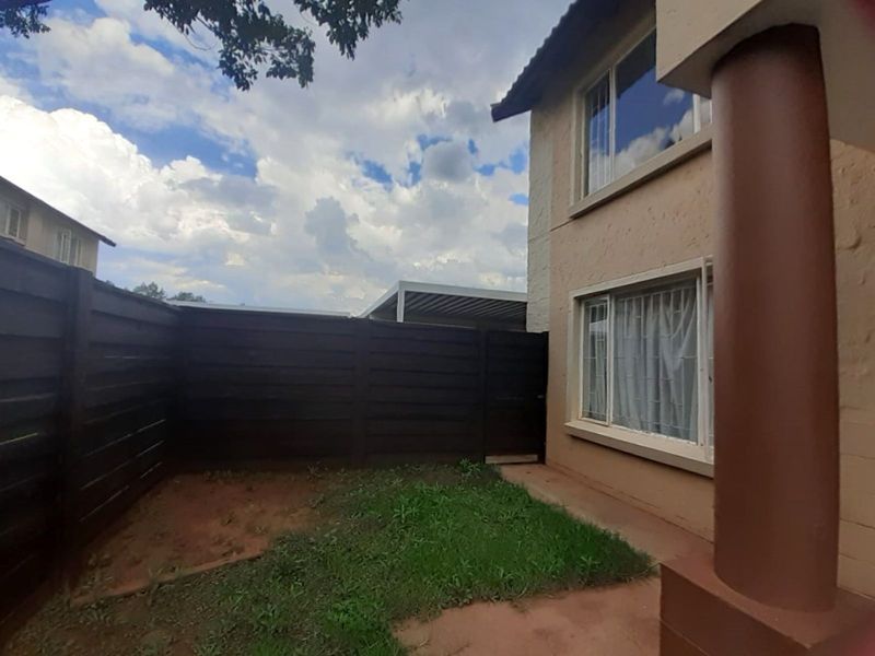 Apartment For Sale in Die Hoewes - Photo 4