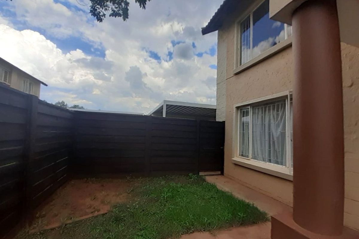 Apartment For Sale in Die Hoewes - Photo 4