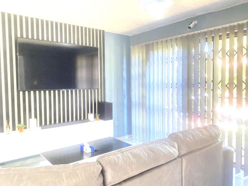 Apartment For Sale in Amanzimtoti - Photo 5