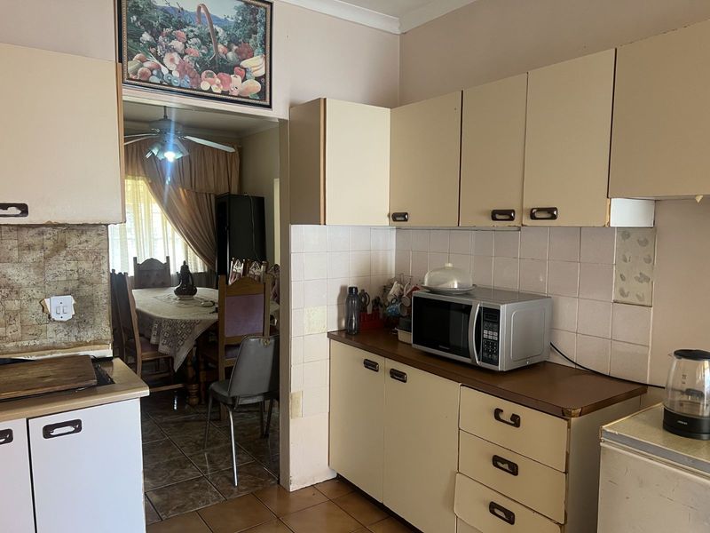 House For Sale in Esikhawini Central - Photo 7