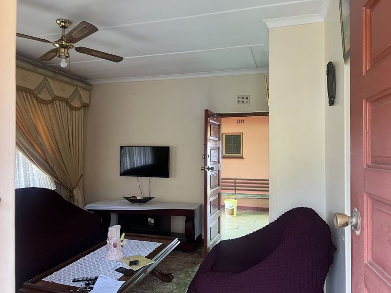 House For Sale in Esikhawini Central - Photo 6