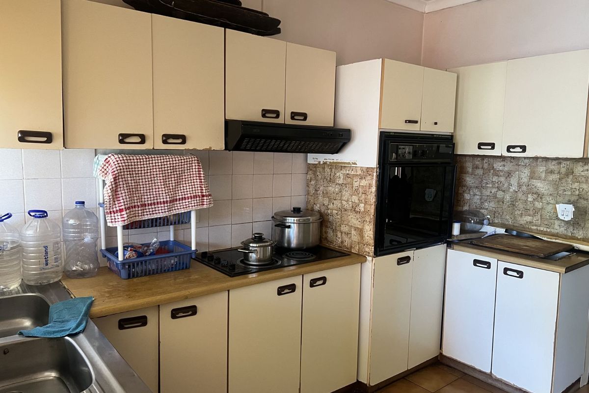 House For Sale in Esikhawini Central - Photo 5