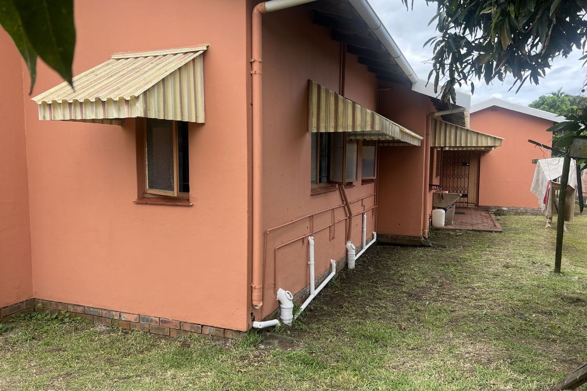 House For Sale in Esikhawini Central - Photo 3