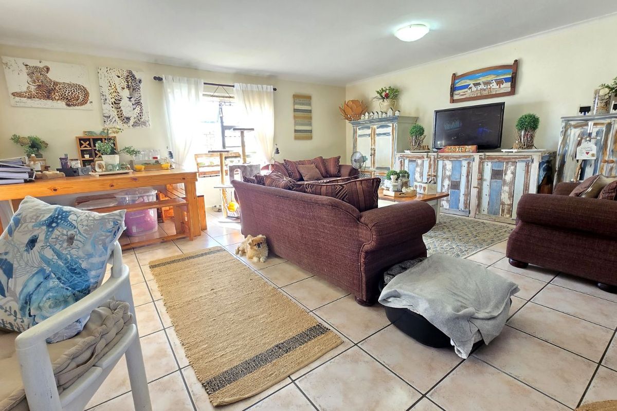 Townhouse For Sale in Fairview Golf Estate - Photo 5