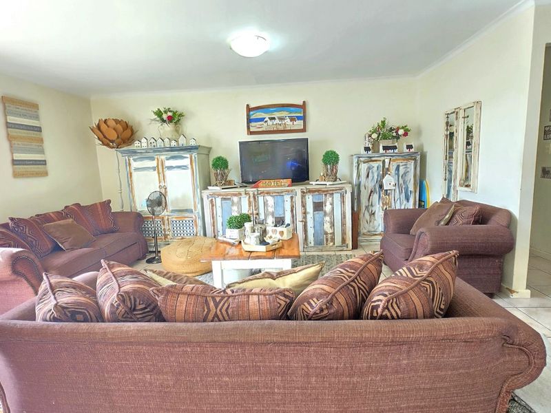 Townhouse For Sale in Fairview Golf Estate - Photo 8